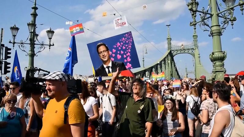Desetitisíce pochodovaly proti Orbánovi